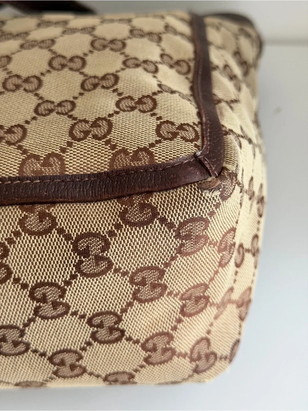 Authentic GUCCI GG Canvas Abbey Pocket Tote bag